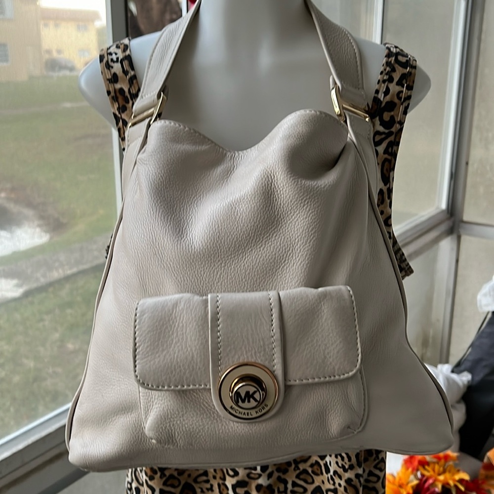 Michael Kors all leather bag.. NEW CONDITION